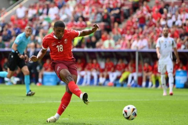 هدف كوادو دواه لاعب منتخب سويسرا